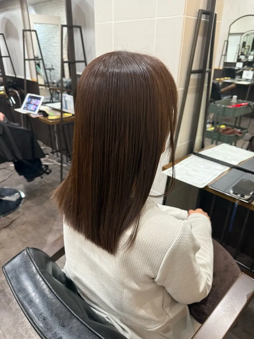 カラー ヘアカラー トリートメント 艶カラー✨️派手髪 🦄renのヘアスタイル