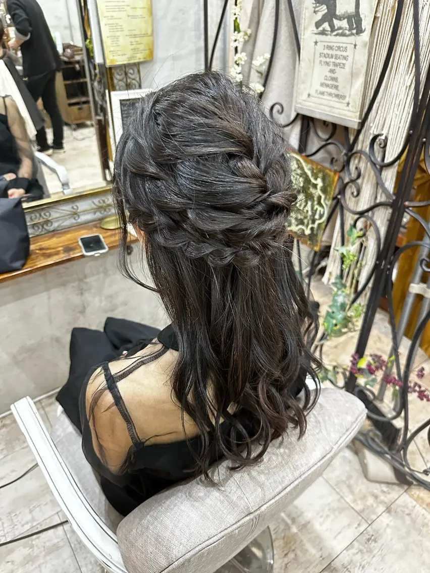 ロング ヘアアレンジ カット スパのヘアスタイル