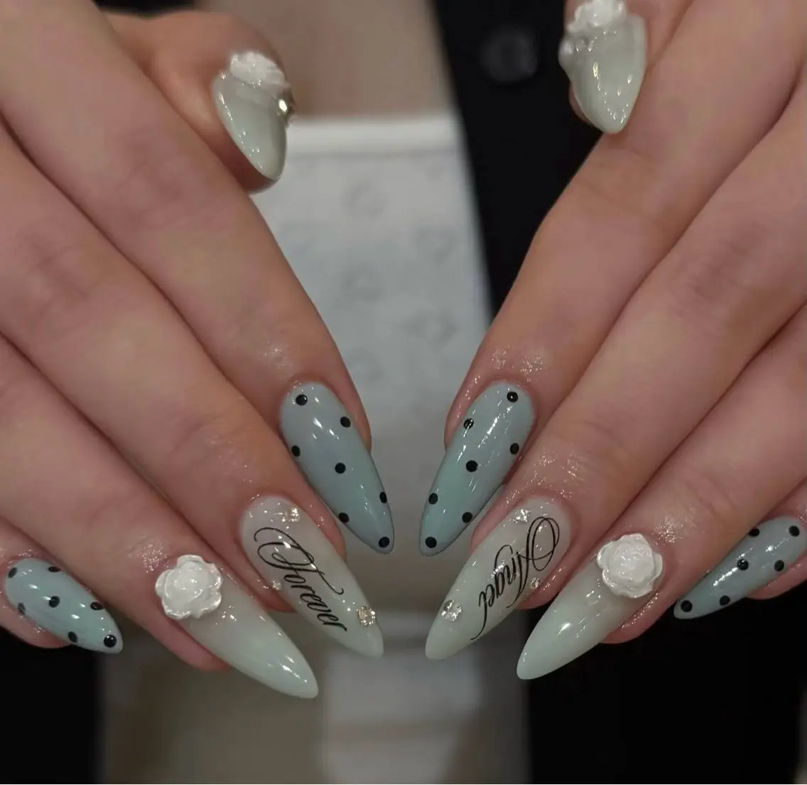 ネイル アートネイル ボルドー フレンチネイル ジェルネイル 氷ネイル・うるうるネイル ハンドネイル Julie Nail Rinのネイルデザイン