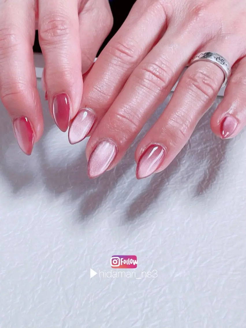 ネイル マグネットネイル 赤色 ハンドネイル NailSalon ひだまりのネイルデザイン