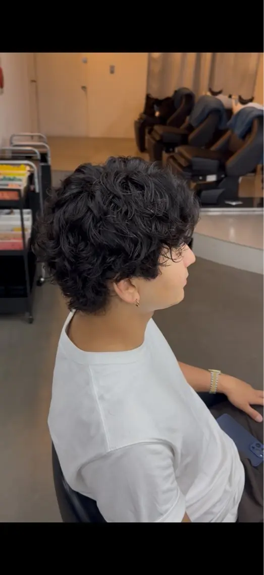 ミディアム パーマ メンズ ミディアムパーマ メンズパーマ くせ毛 パーマ ウチダ🦖 メンズパーマのヘアスタイル