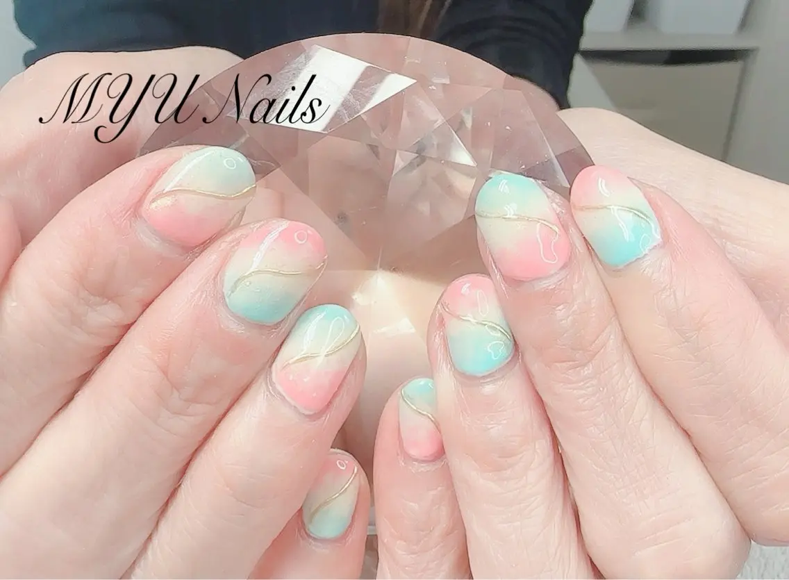 ネイル ジェルネイル 持ち込み パラジェル ニュアンスネイル🌈 MYU Nailsのネイルデザイン
