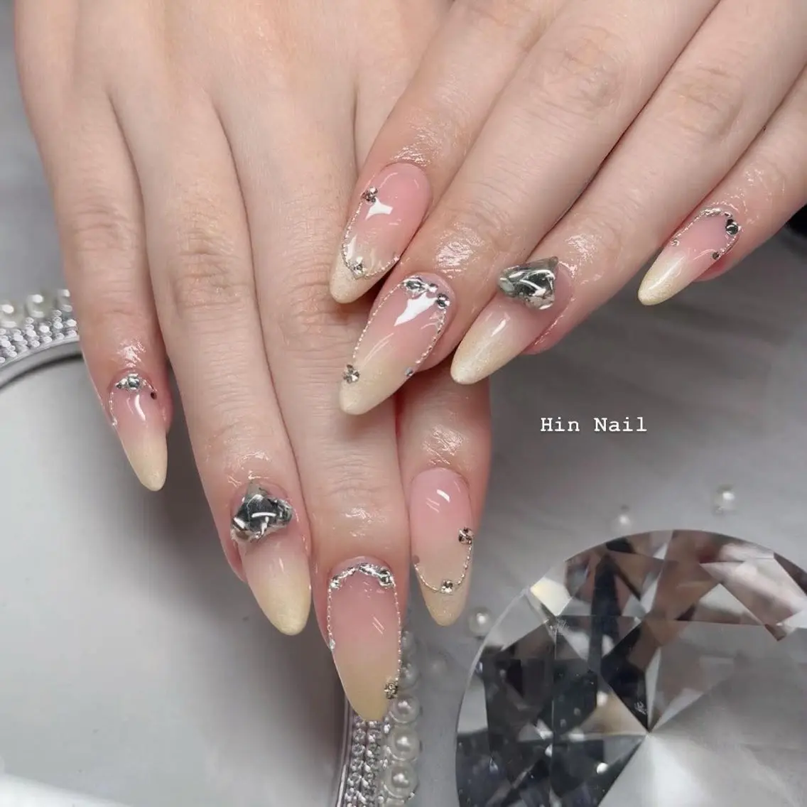 ネイル ハンドネイル Hin Nail 日本橋店のネイルデザイン