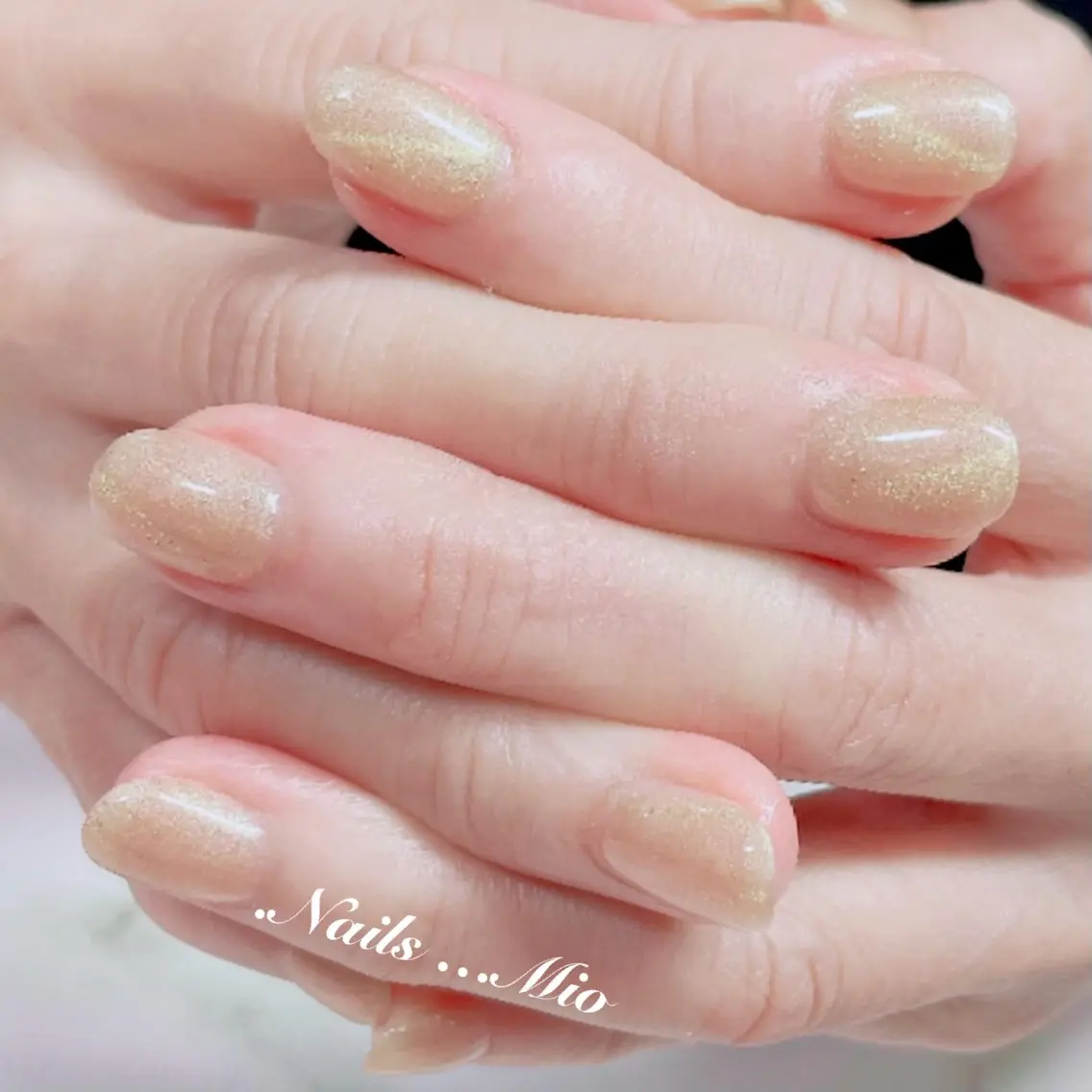 ネイル ジェルネイル マグネットネイル 赤色 ハンドネイル .Nails Mio 赤羽西ネイルサロンのネイルデザイン