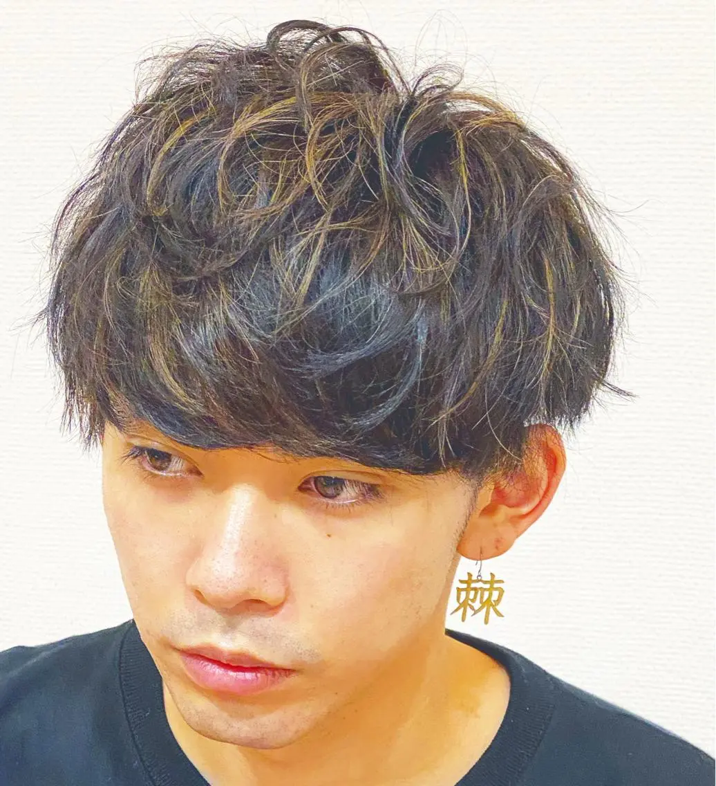 ショート カラー パーマ ヘアアレンジ メンズ 🔥メンズパーマ 特化 渡辺一翔のヘアスタイル