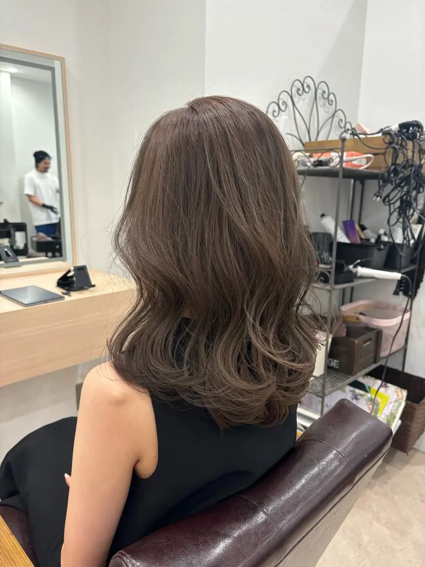 セミロング カラー ヘアアレンジ カット ヘアカラー トリートメント kei🤎ベージュ /透明感カラー/博多のヘアスタイル