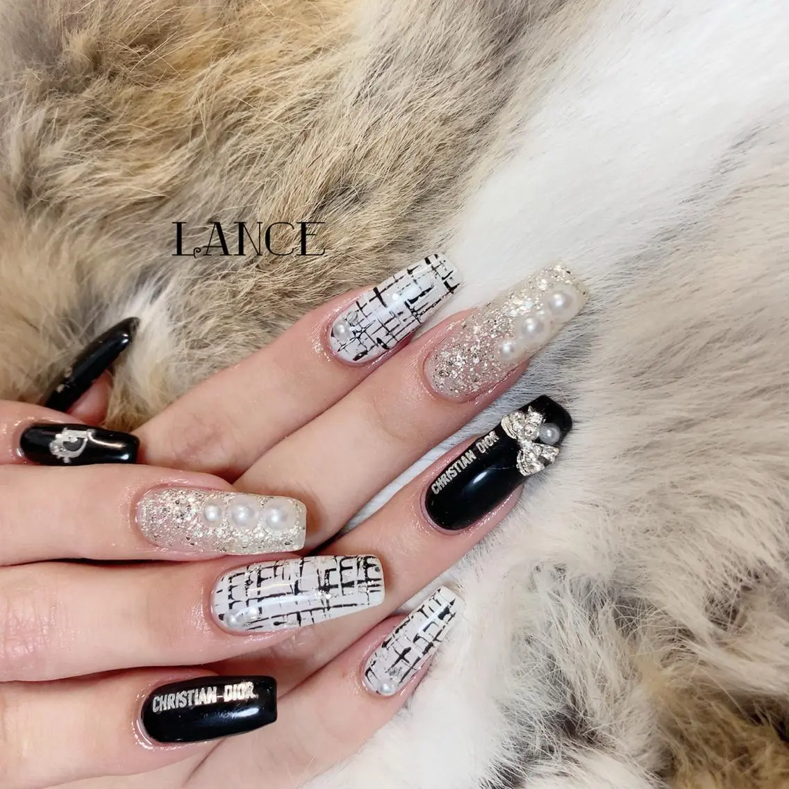 ミディアム ネイル クリスマス オーロラネイル 成人式 フットネイル フレンチネイル Lance nailのネイルデザイン