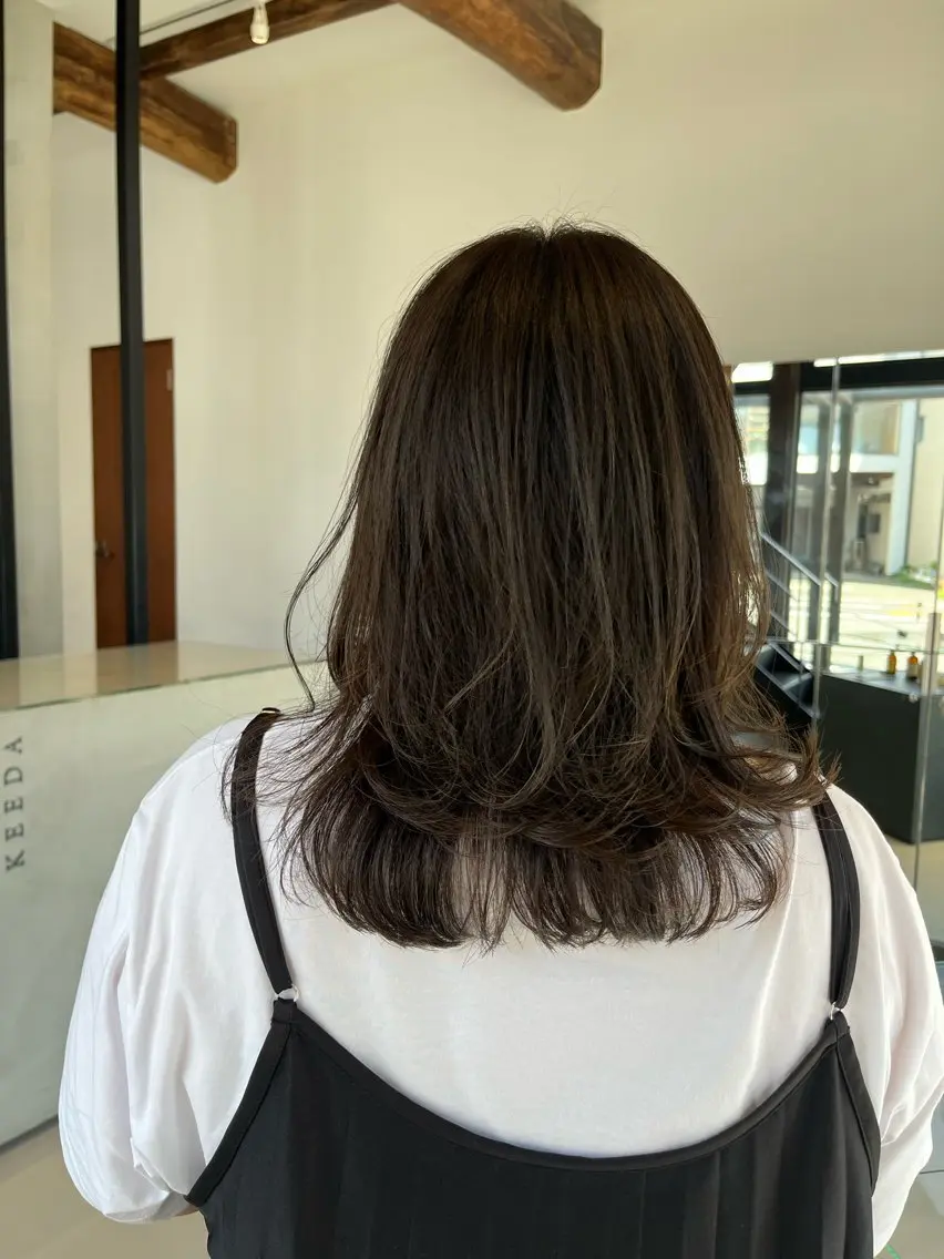 ロング ハイレイヤー レイヤーカット カット トリートメント 林 美優のヘアスタイル