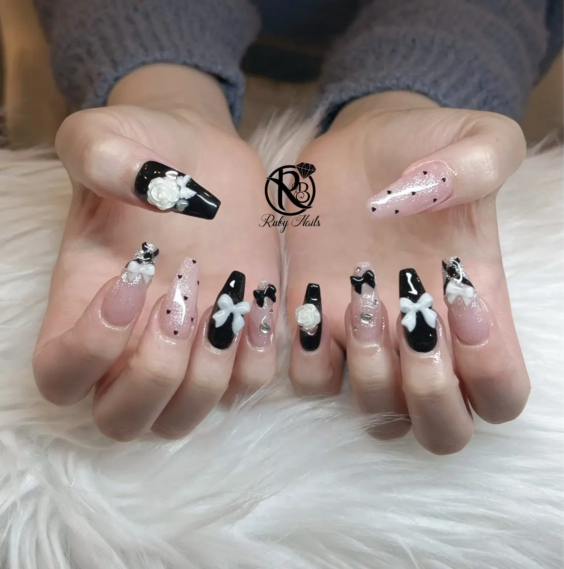 ネイル ボルドー ブラウン チークネイル ドット フットネイル ハンドネイル RUBY Nail 日暮里店のネイルデザイン