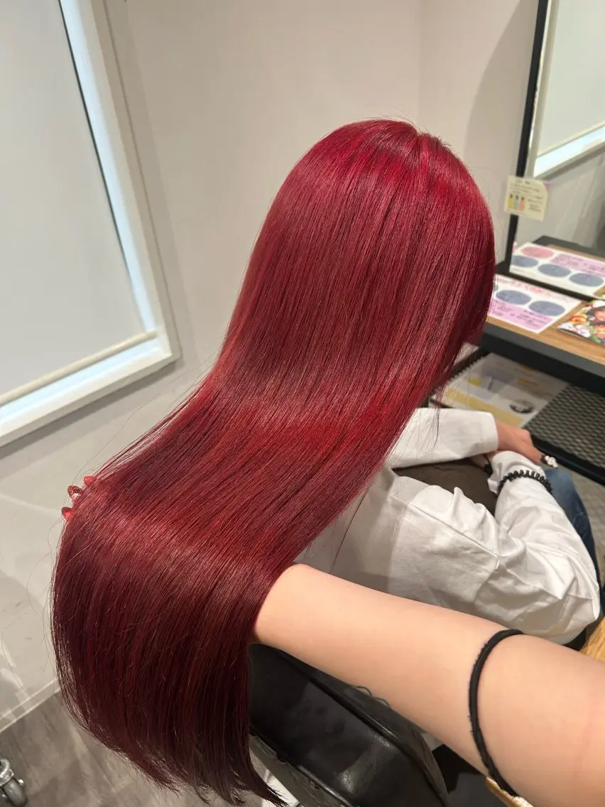 ロング カラー レッドカラー ヘアカラー トリートメント cocotte 💟草間紫音💟のヘアスタイル