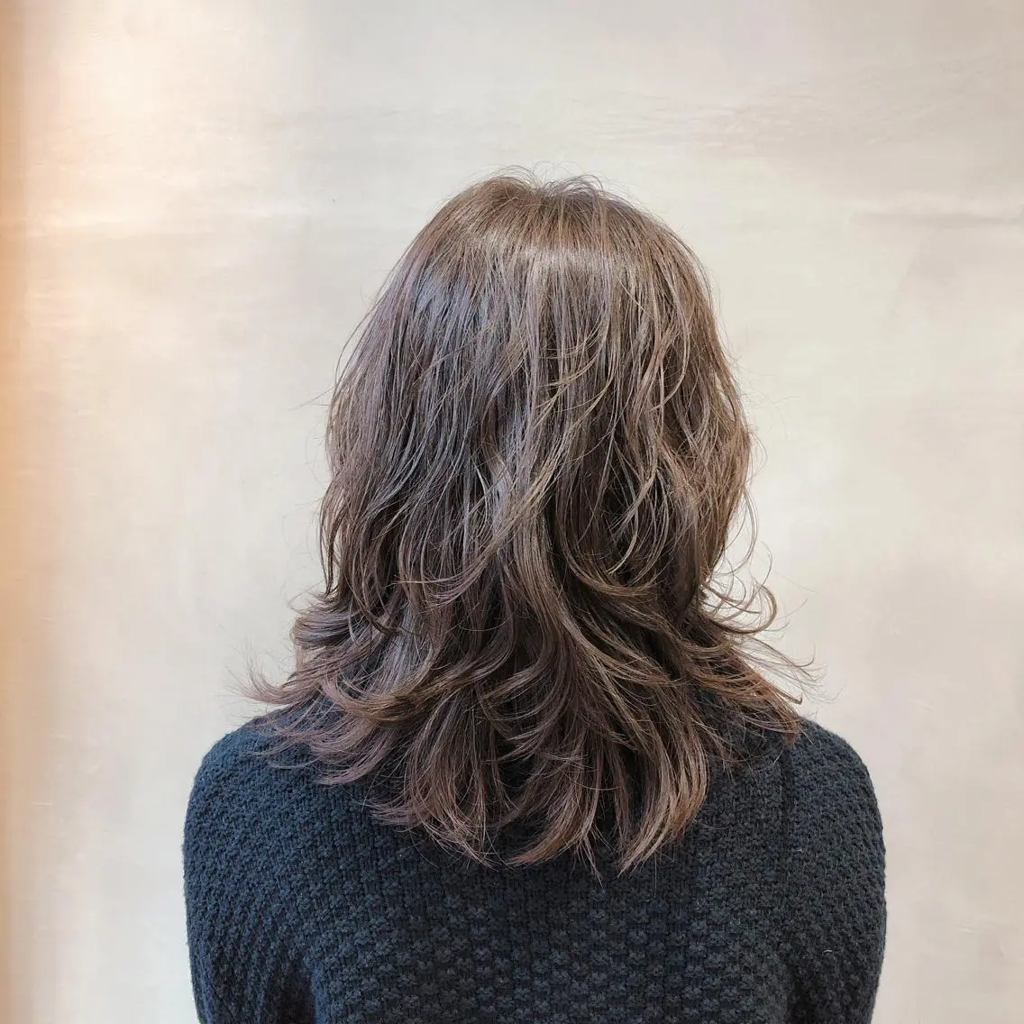 ミディアム カット ヘアカラー トリートメント ヘッドスパ コクブ アキヨのヘアスタイル