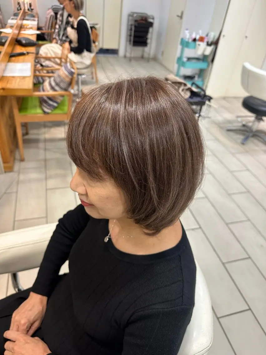 ミディアム ハイライト ヘアカラー デザインカラー✨🦄 透明感カラー✨ヒカルのヘアスタイル