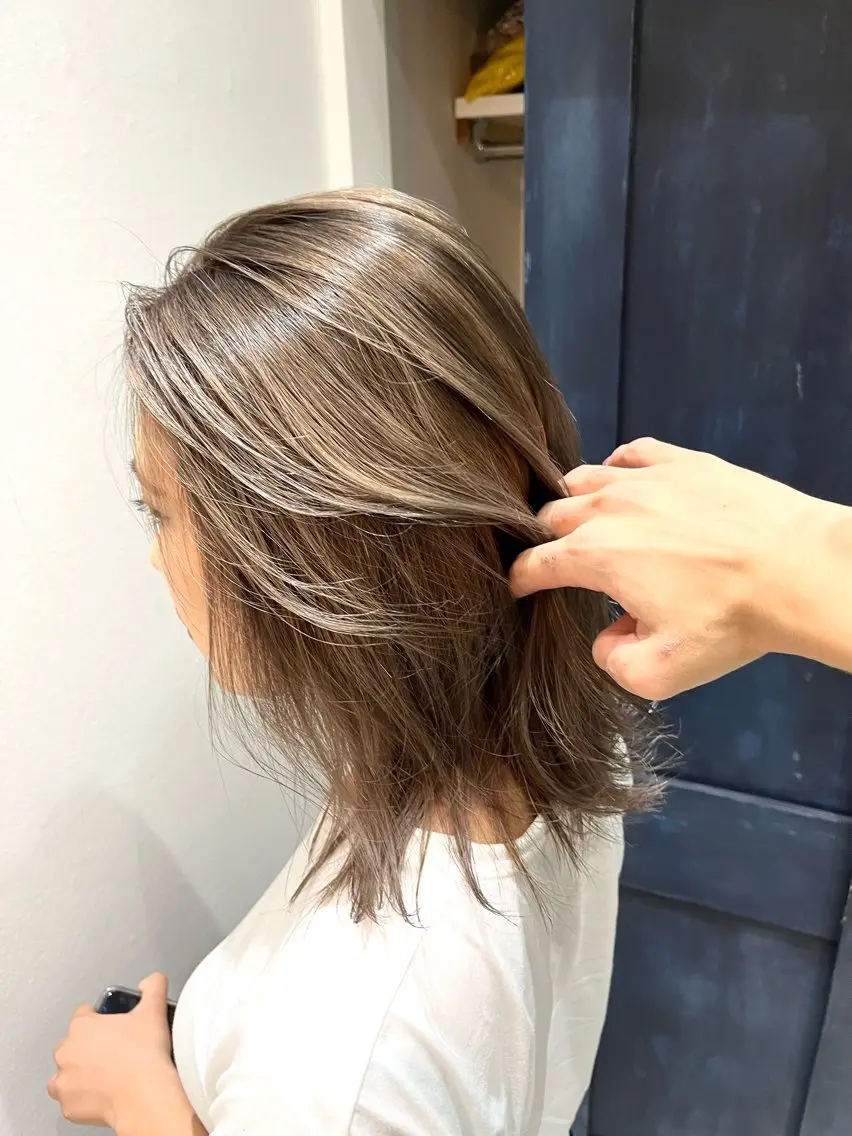 ロング アッシュ 髪質改善 ヨシンモリ 韓国風ヘア レイヤーカット ヘアカラー 🌈外国風ハイライト こうたろうのヘアスタイル
