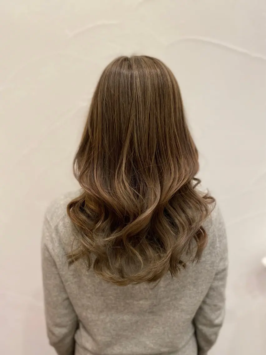 ロング カラー Ash中目黒店 榊間茜のヘアスタイル