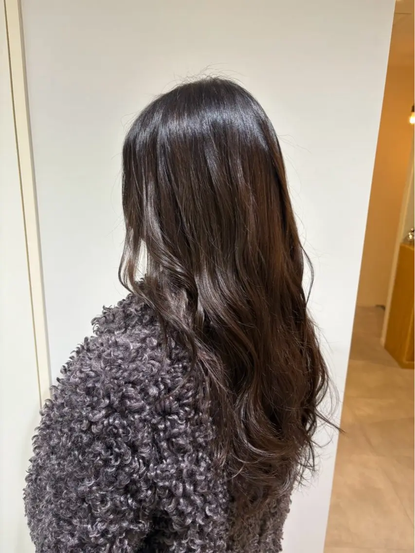ロング ヘアカラー 安田 佳純歩のヘアスタイル