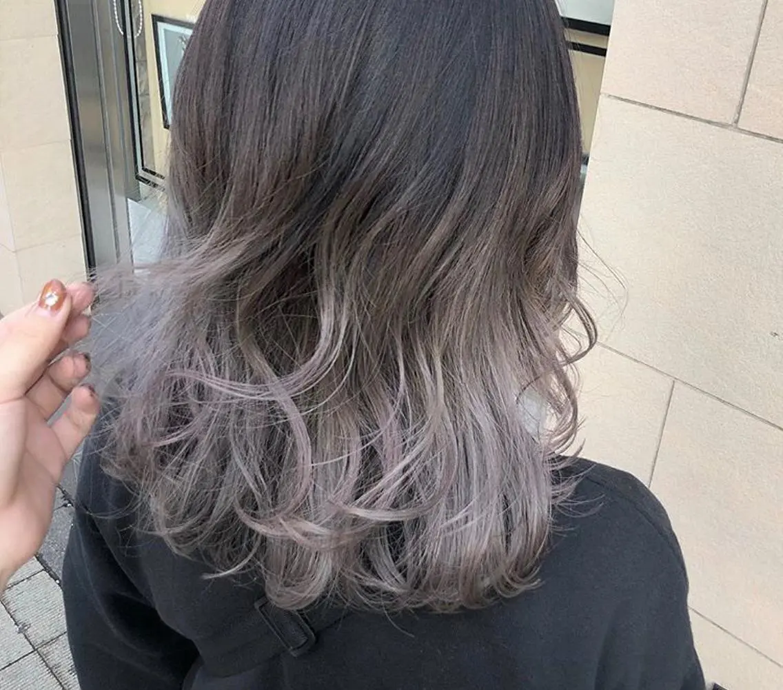 ミディアム カラー パーマ ヘアアレンジ メンズ まつげと眉 Meliaのマツエク・マツパデザイン