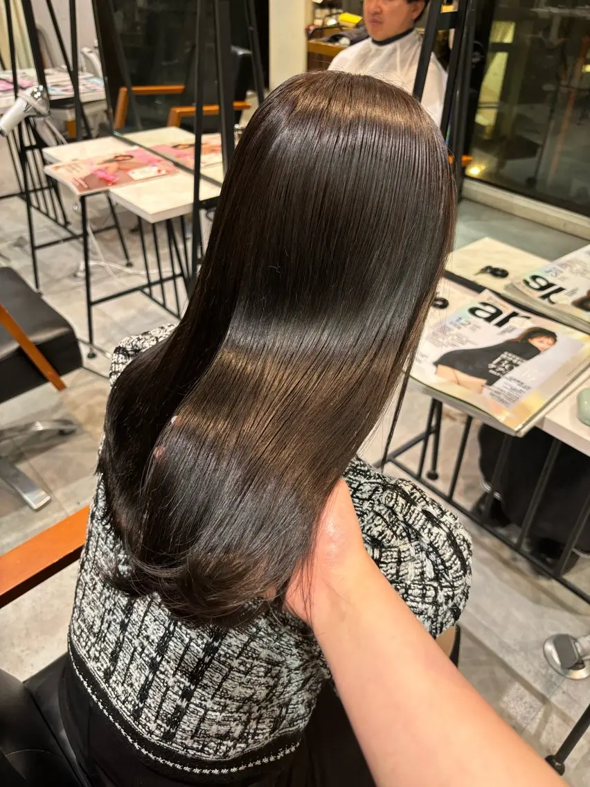 ロング カラー オリーブカラー 髪質改善 トリートメント ‎Lby home 🪽mikuのヘアスタイル