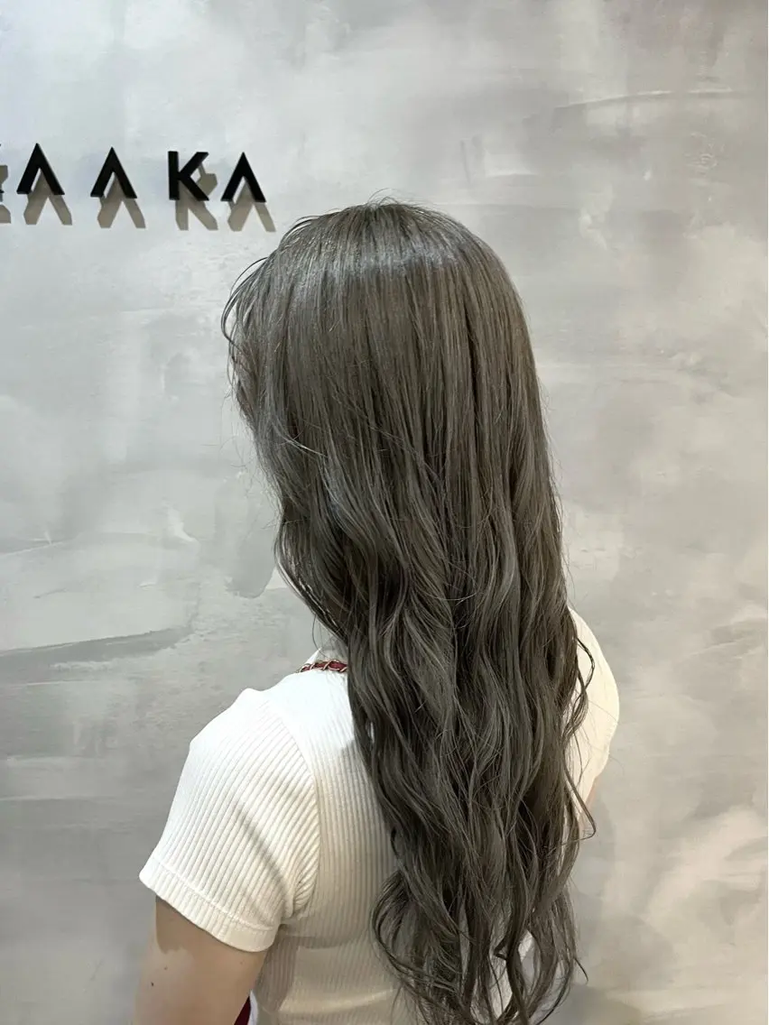 ロング カラー 中川 もえか【明石】のヘアスタイル
