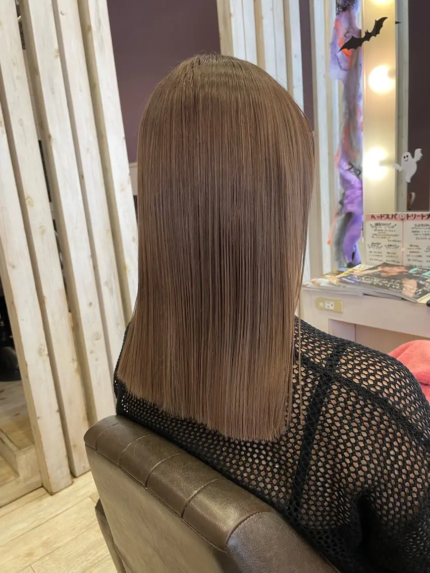 セミロング カラー ベージュカラー ダブルカラー インナーカラー 東恩納 誠のヘアスタイル