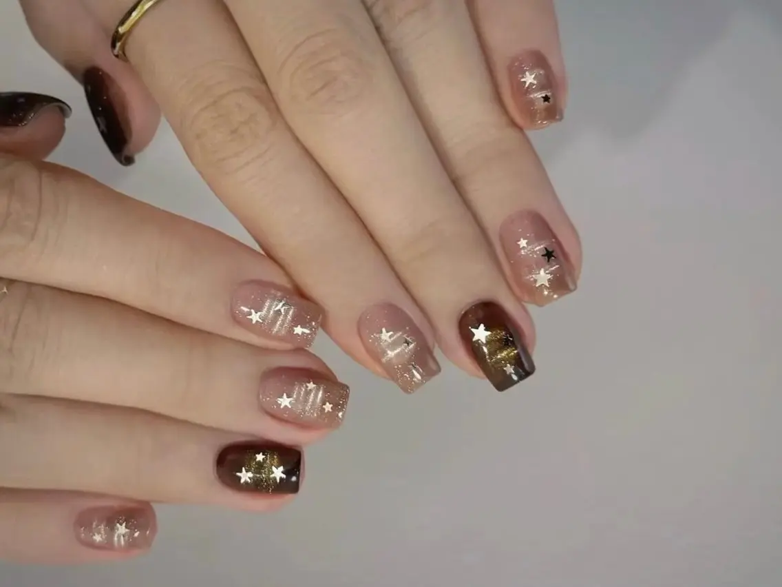 ネイル チークネイル 長さ出し フットネイル フレンチネイル ジェルネイル Nude Nailstudioのネイルデザイン