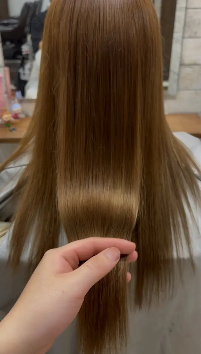 【ダメージ最小限】ブリーチ無透明感ダブルカラー＋カットの写真