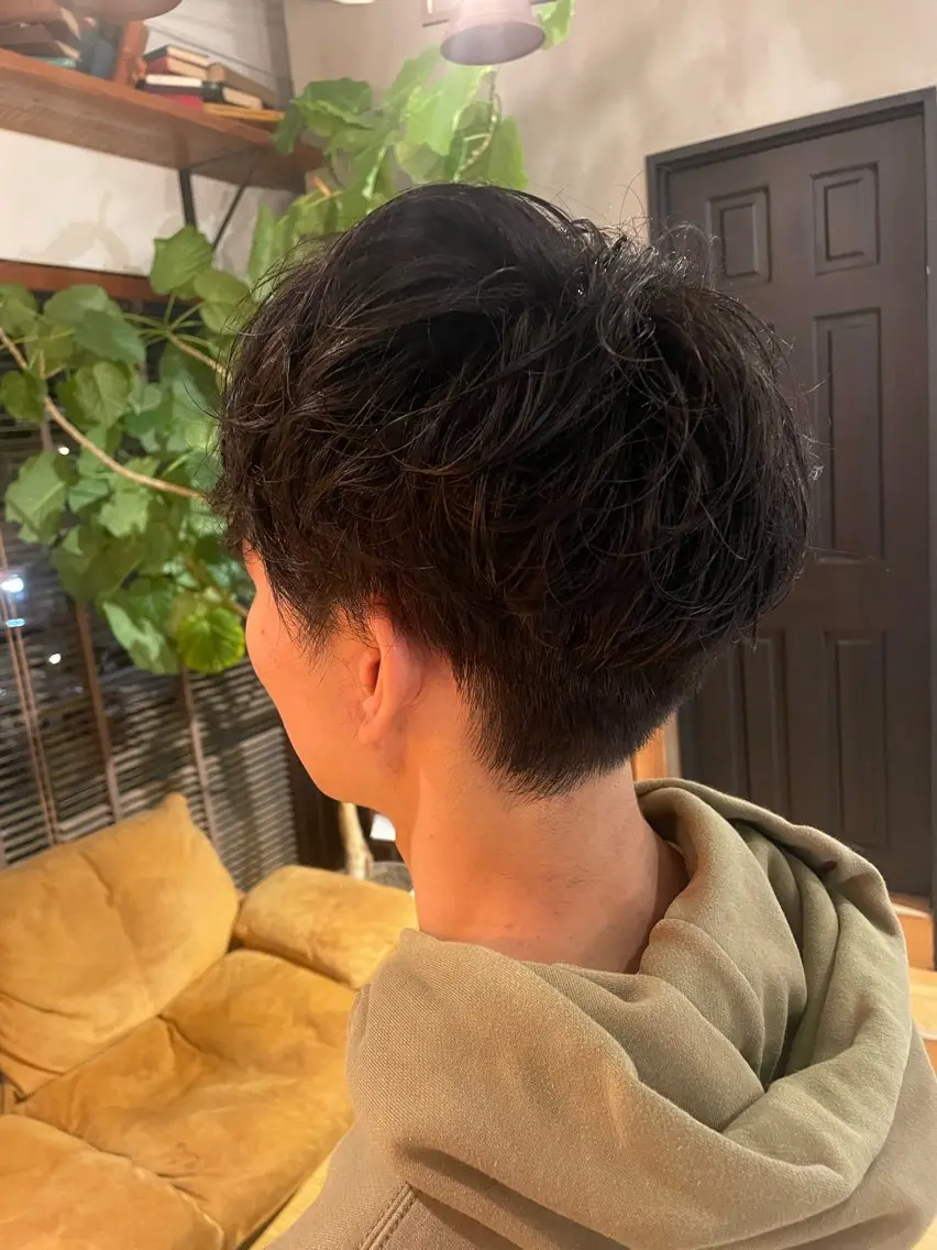 パーマ メンズ メンズパーマ 刈り上げ TETOTE三宮 ioriのヘアスタイル