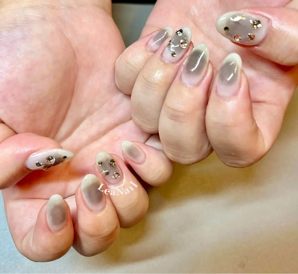 ネイル チークネイル Lea Nailのネイルデザイン