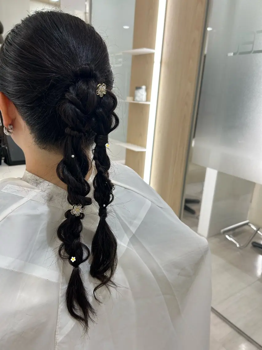 ロング ヘアアレンジ ヘアセット 柴崎 りるのヘアスタイル