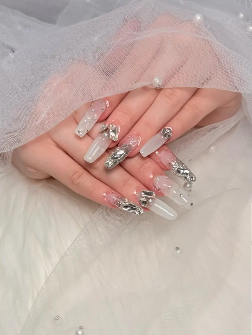 セミロング 韓国風ヘア ハンドネイル 🌹Belle Nail🌹のネイルデザイン