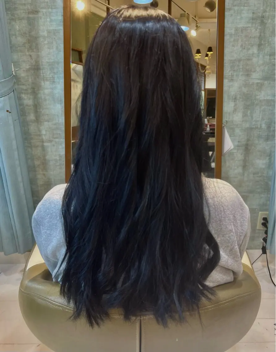 ロング カラー ブルーカラー 透明感カラー ネイビーカラー 韓国風ヘア ロング カット ヘアカラー 木本 歩々乃のヘアスタイル