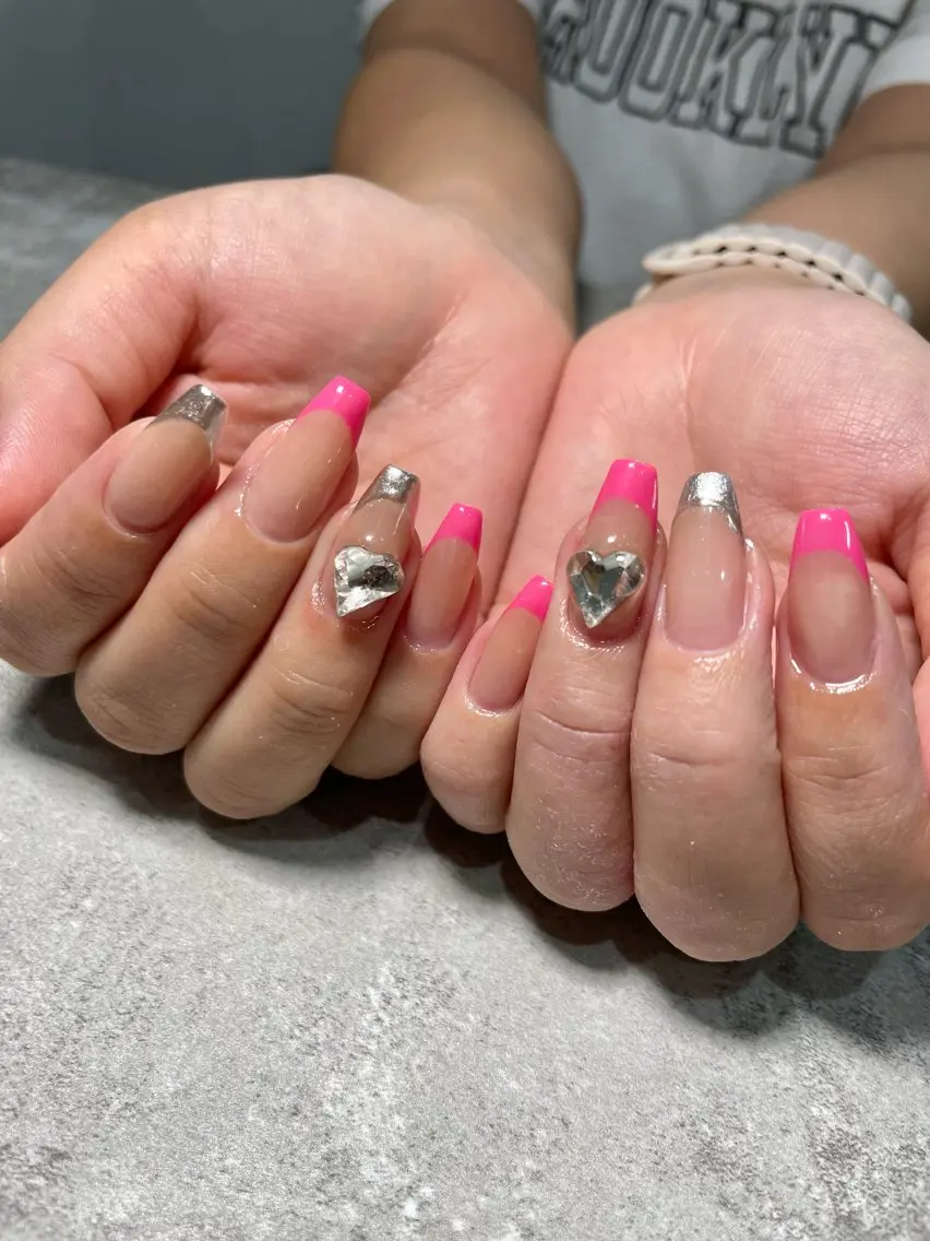 ネイル 持ち込み ハンドネイル Raviliss ♡のネイルデザイン