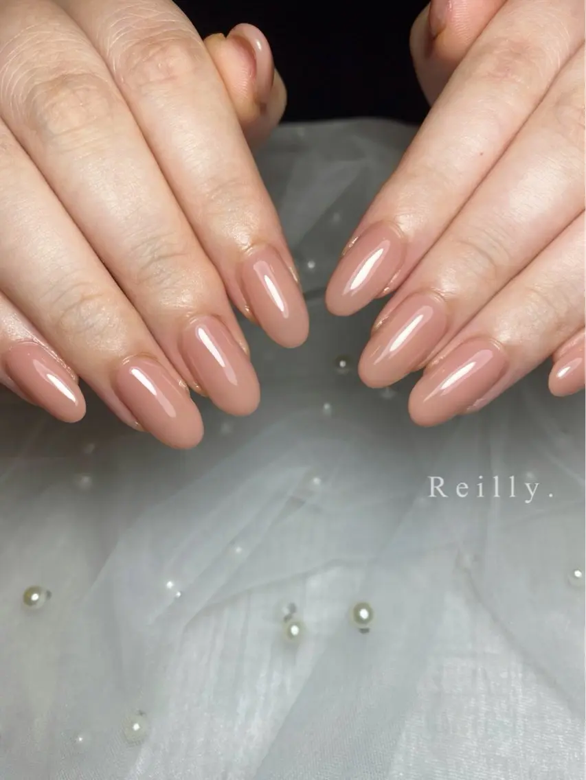 ネイル フラッシュネイル フレンチネイル ジェルネイル グラデーション ラメ(グリッター) ハンドネイル ハンドケア Marina 《REILLY.》のネイルデザイン