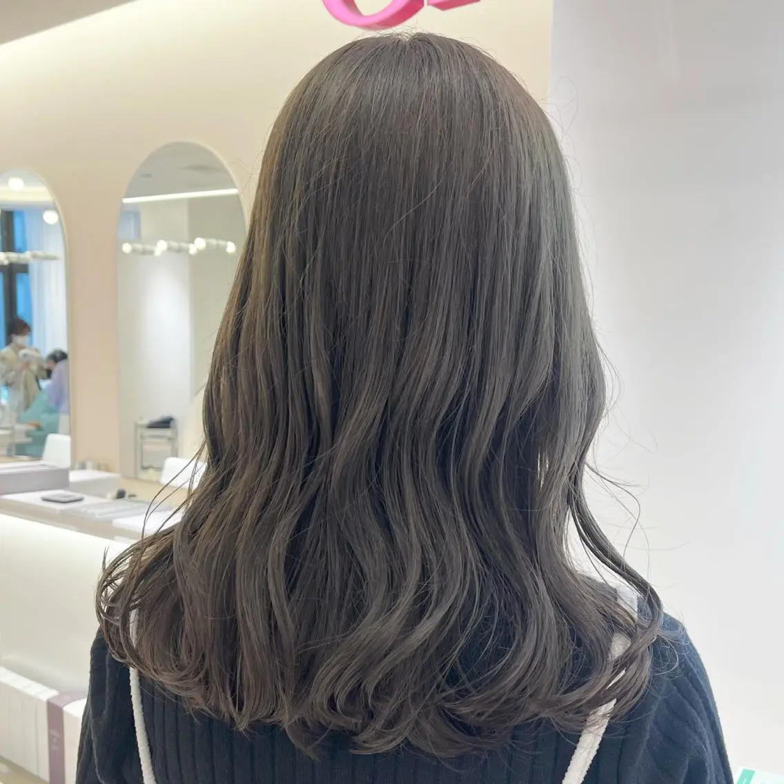 ミディアム カラー GOODDAY ヘアサロンのヘアスタイル