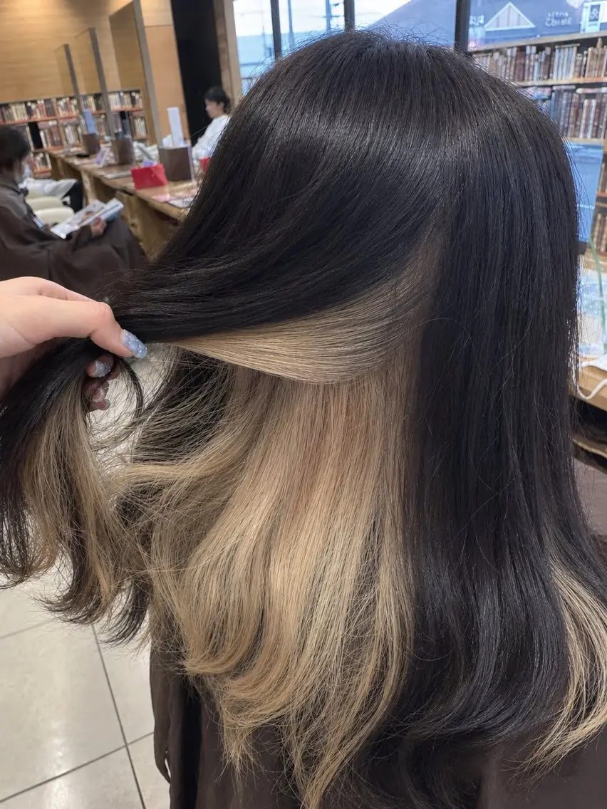 セミロング カラー ベージュカラー ブルーカラー インナーカラー ピンクカラー EARTH 市ヶ谷店 / 松井のヘアスタイル