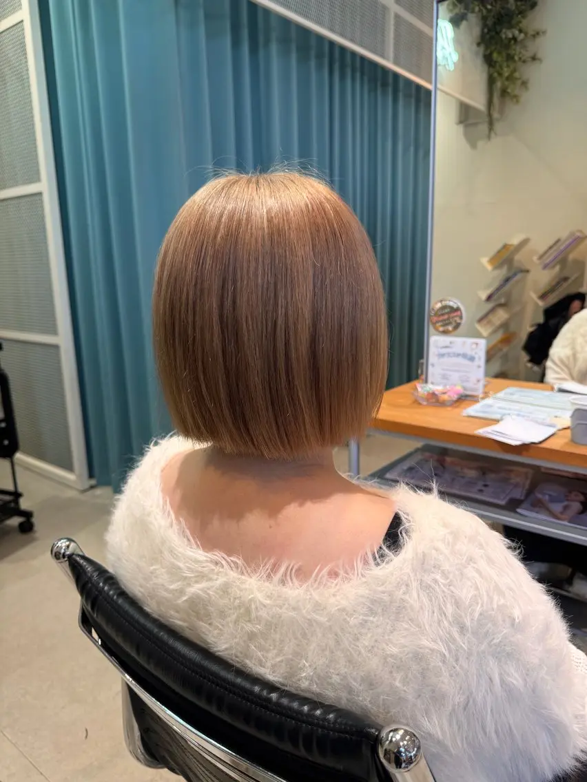 ブリーチありダブルカラー(ロング料金なし)【縮毛矯正、黒染め履歴＋￥5500】の写真