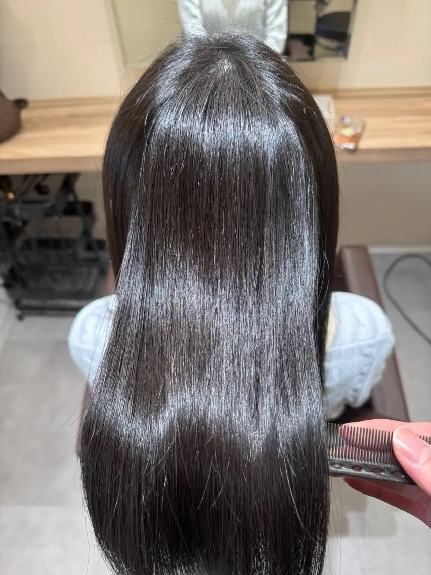 ロング 縮毛矯正 杉山 遥斗のヘアスタイル