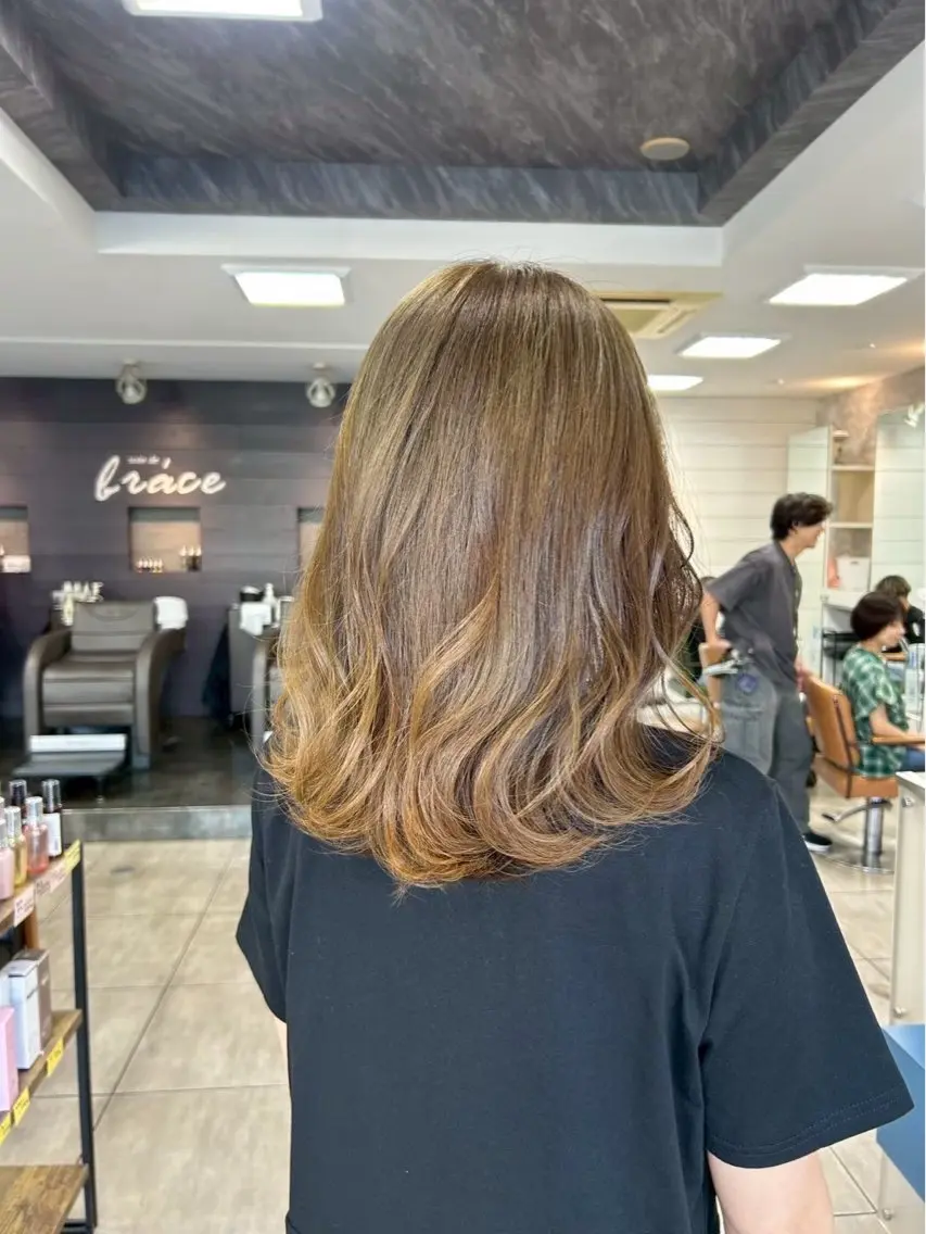 ミディアム カラー ヘアカラー 西岡 英菜のヘアスタイル