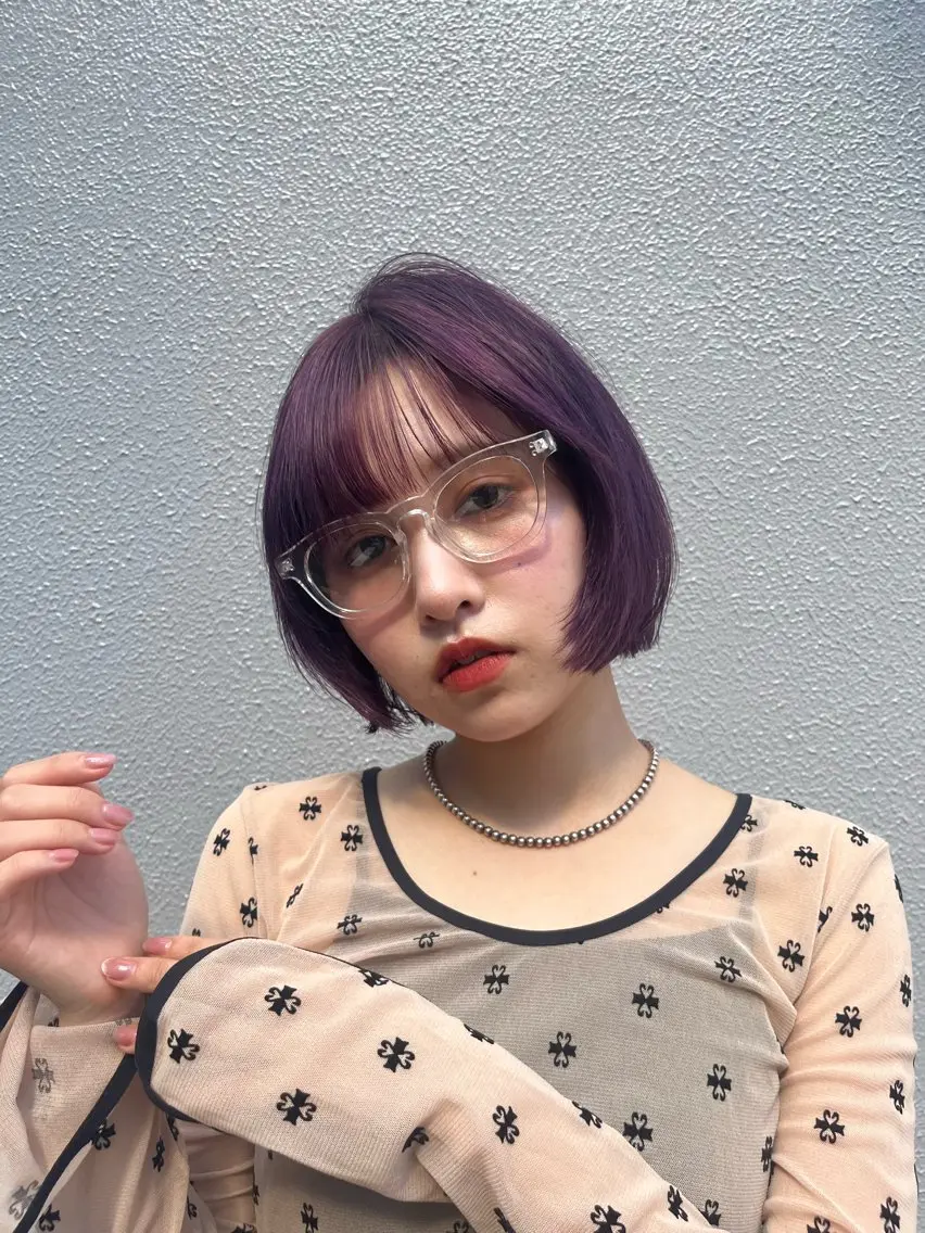 カラー Louwe 小島のヘアスタイル