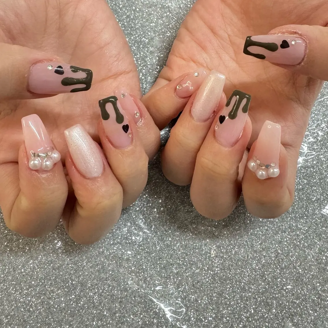 ネイル ハンドネイル VIERU 🌈🎀💖のネイルデザイン
