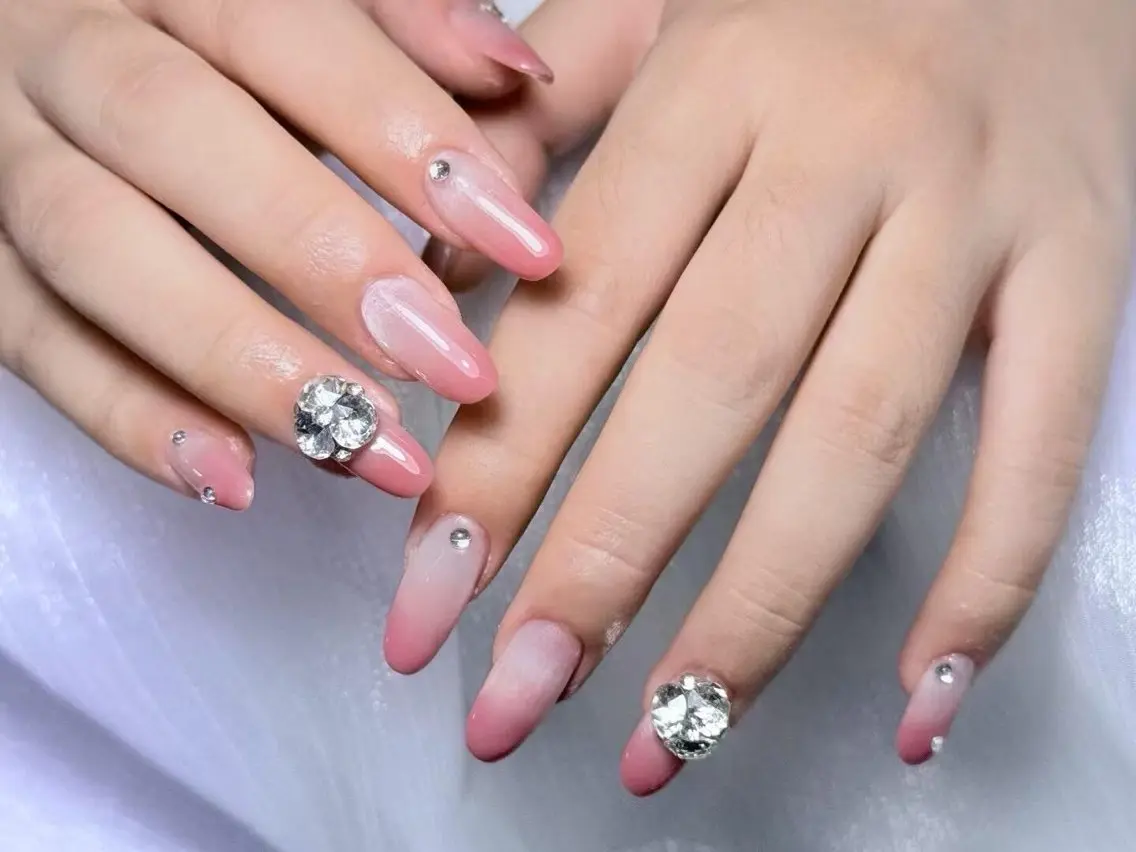 ネイル FuFu.Nail 2️⃣番のネイルデザイン