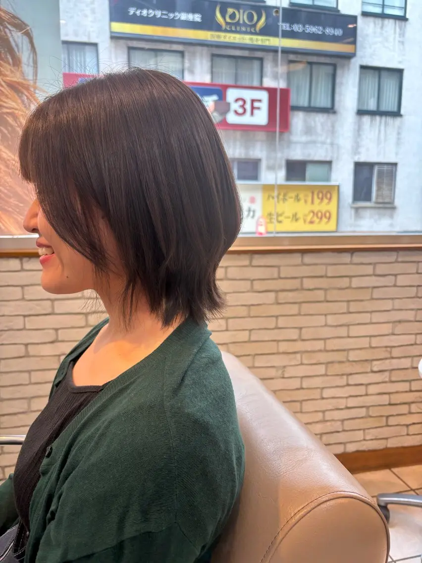 ミディアム イソベ ミズキのヘアスタイル