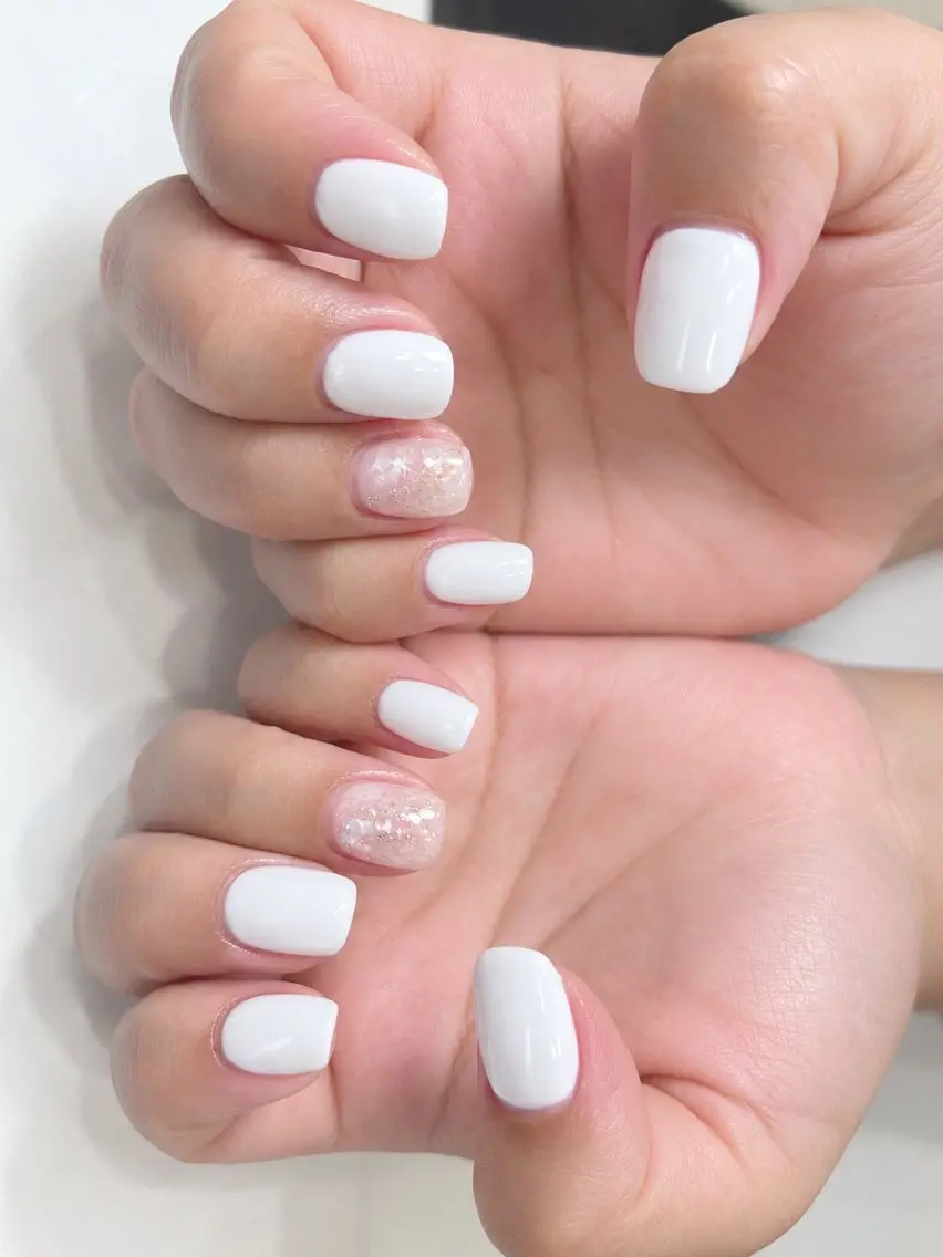 ネイル アートネイル キラキラネイル ニュアンスネイル ピンク シンプルネイル ハンドネイル LYYM Salon Nikoのネイルデザイン