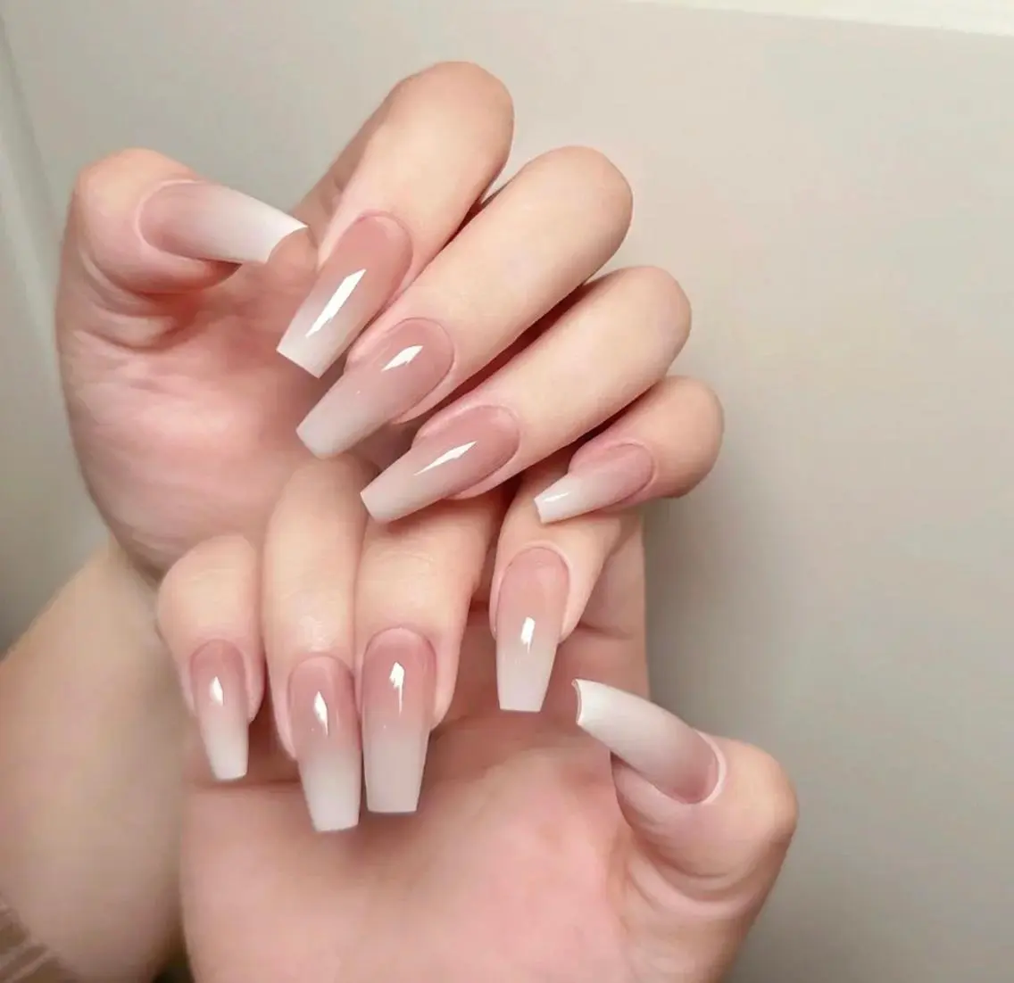 🍓【オフ込み】💅. カラーグラテーション(カラベース単色)の写真