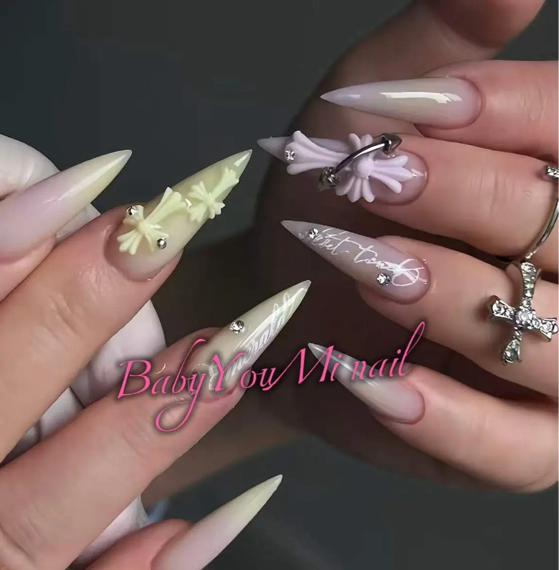 ネイル オーロラネイル チークネイル 成人式 フットネイル フレンチネイル ハンドネイル BabyYouMi nailのネイルデザイン