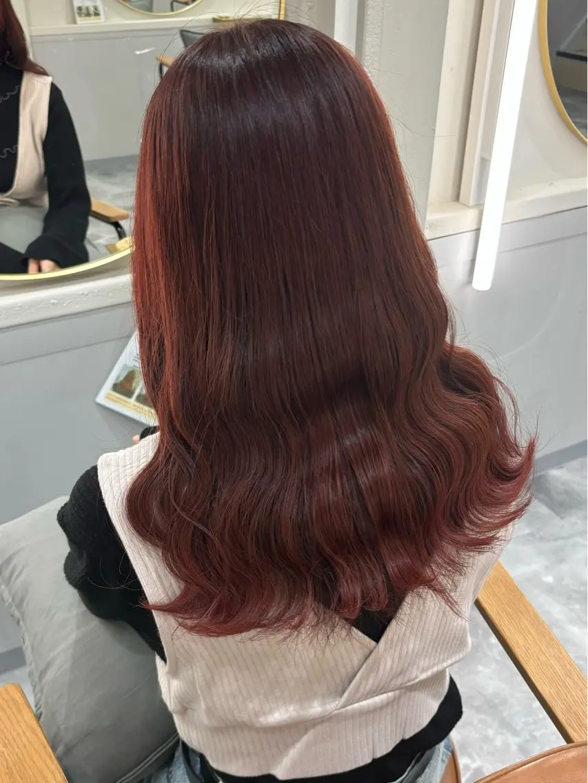 セミロング カラー ブリーチ ダブルカラー ブリーチなしカラー レッドカラー カット ヘアカラー 暖色カラー✨️ 門内 梨真のヘアスタイル