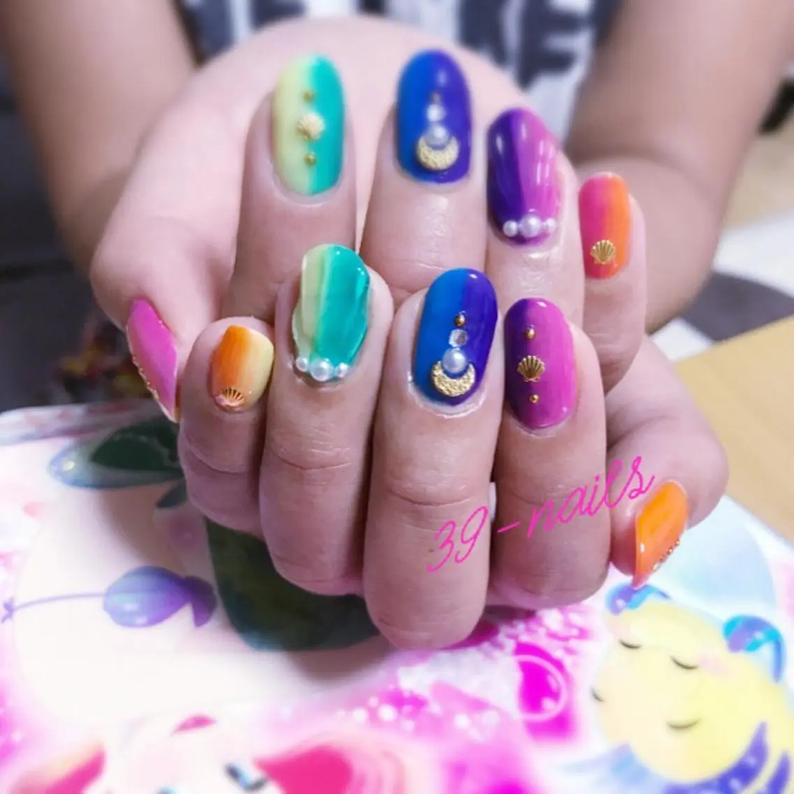 ネイル グラデーション 持ち込み 夏ネイル 39-nails EharaMikuのネイルデザイン