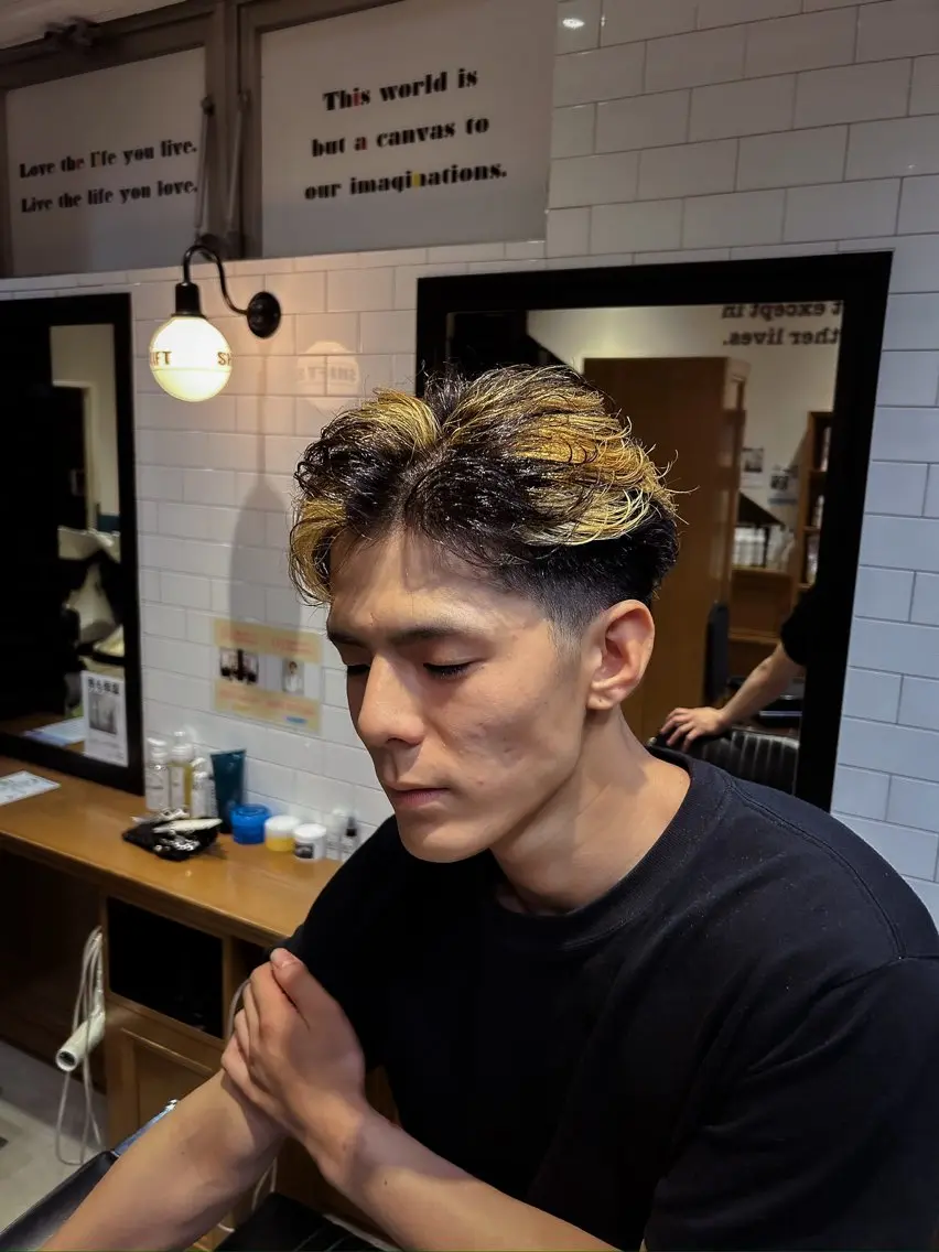 ショート カラー パーマ メンズ メンズメッシュ デザインカラー メッシュ メンズ カラー特化/ カラー特化/池田海斗のヘアスタイル