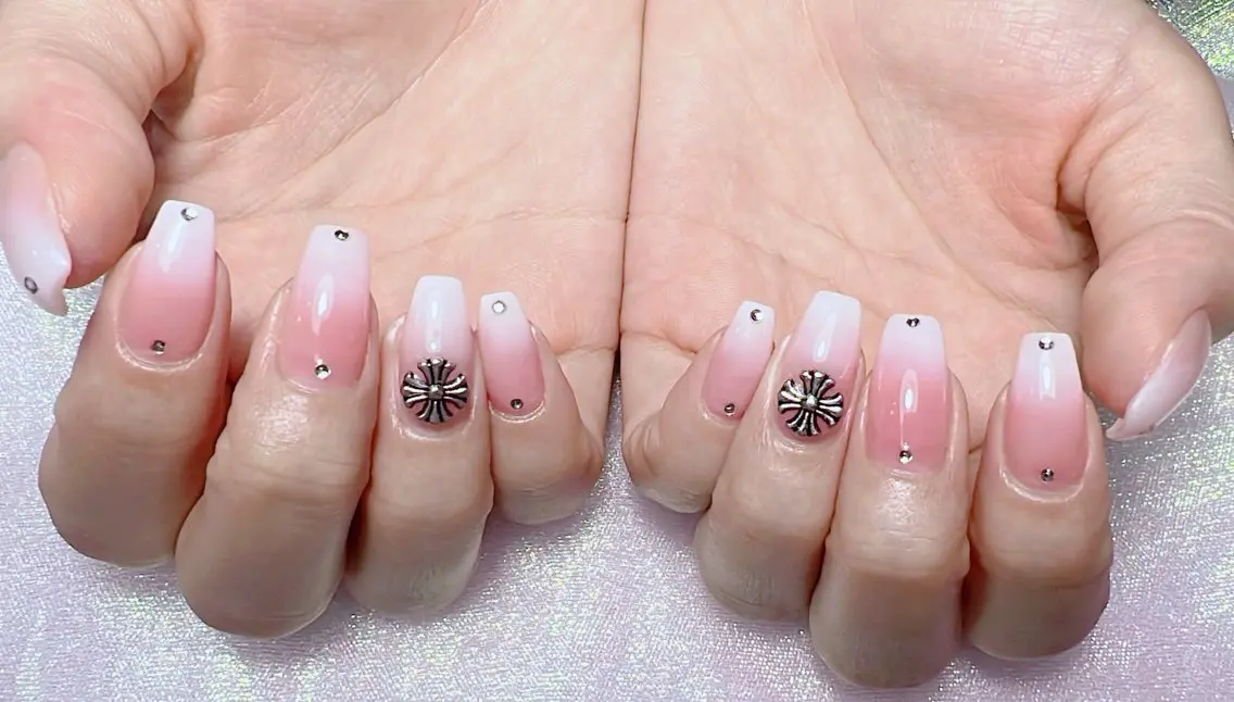 ネイル ハンドネイル Di'a nail ネイルサロンのネイルデザイン