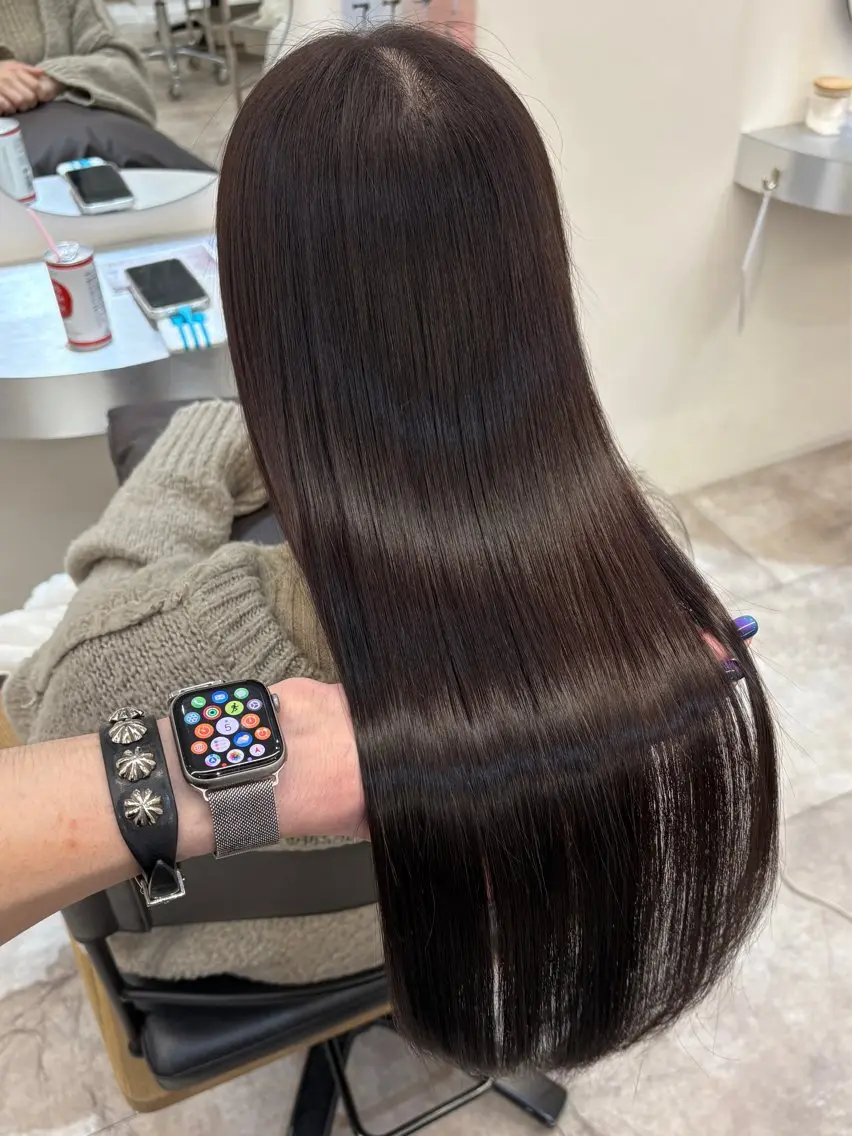 ロング 縮毛矯正 花城 七海のヘアスタイル