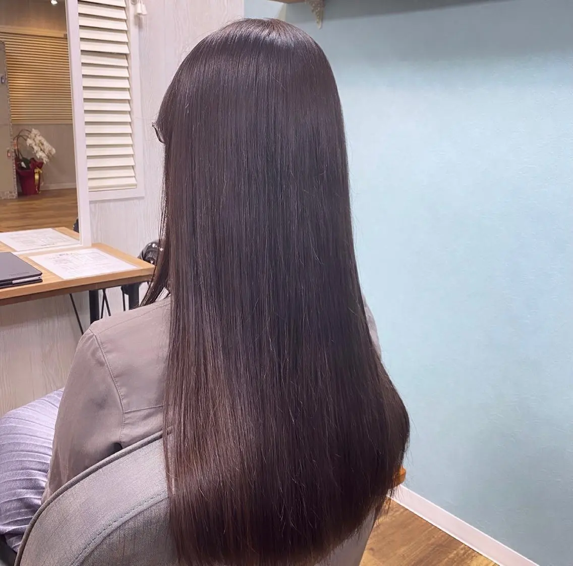 ロング カラー パーマ トリートメント トリートメント TELA HAIR 副代表 岡田のヘアスタイル